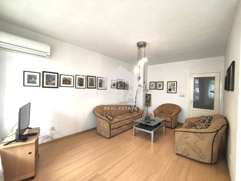 Двустаен апартамент с гараж под наем до м-с "Европейски съюз", х-л "Хе