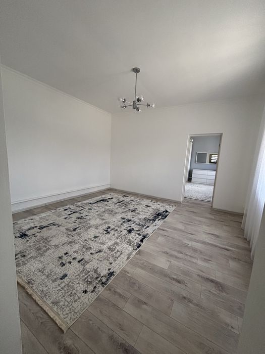 Продам дом 19/5 во дворе есть место для болшого дома