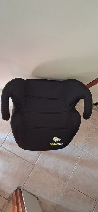 Повдигаща седалка за кола KinderKraft (15-36 кг) – удобна и сигурна