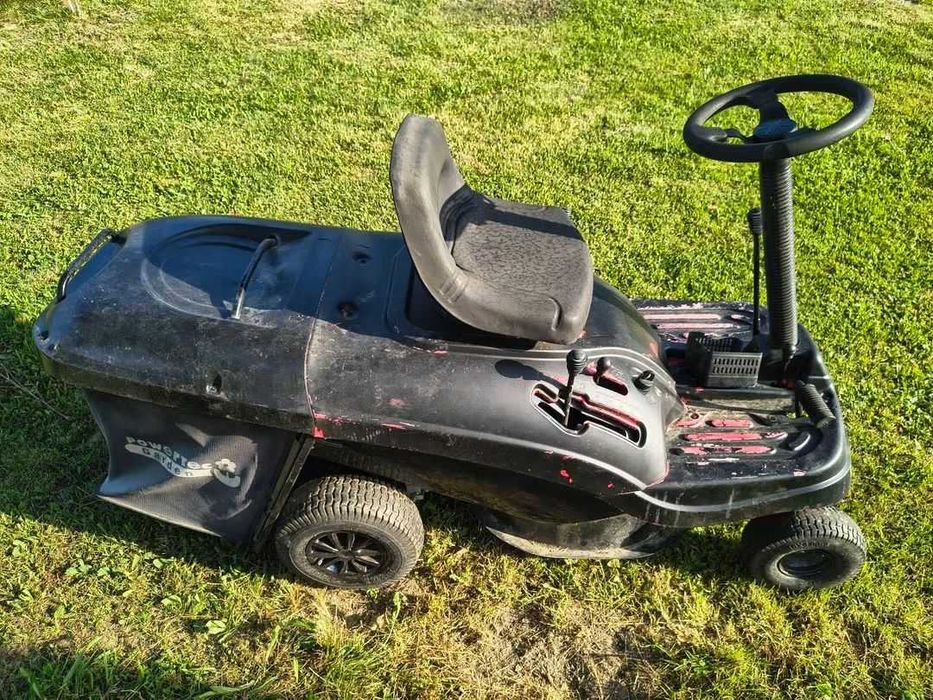 Vand tractor gazon powertec