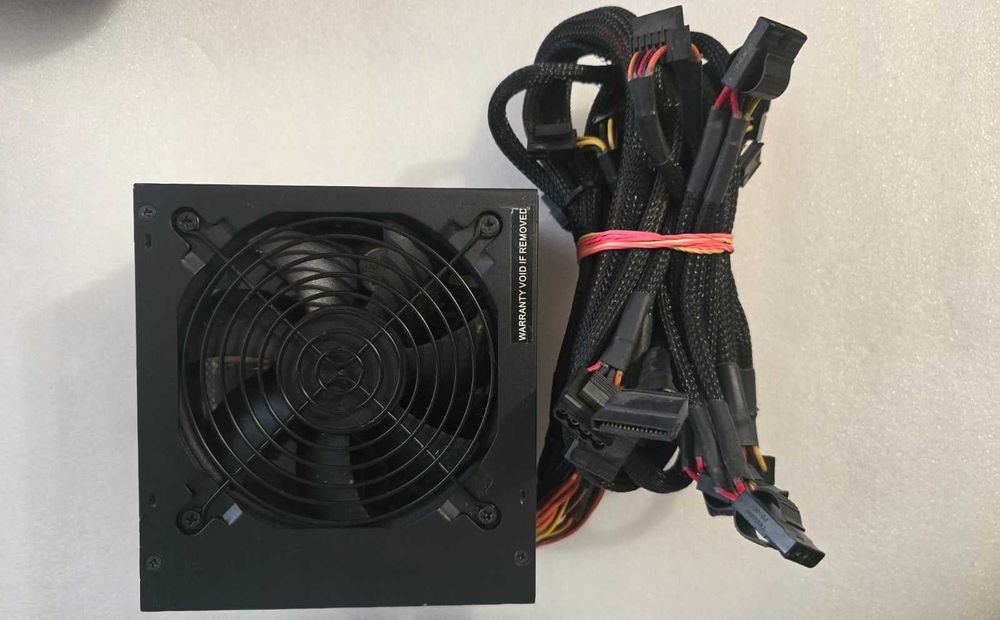 Sursă PC Corsair VX550W, 550W, 80 PLUS, Single +12V Rail (41A) (Model CMPSU-550VX)