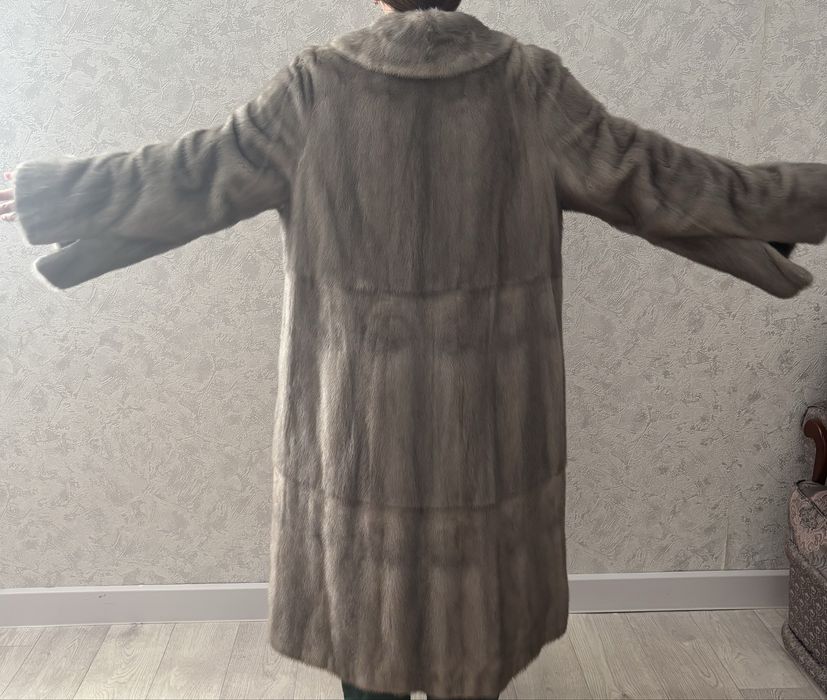 Продам норковую шубу