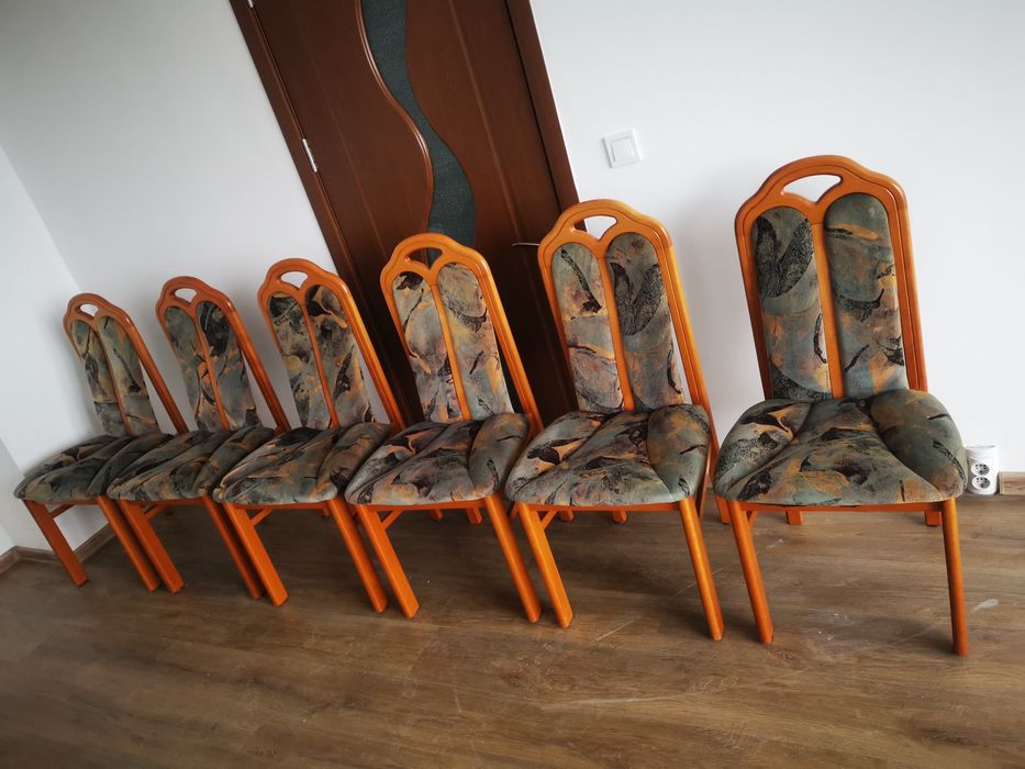 Масивна елепсовида трапезна маса изроботена  масивна дървесина ЧЕРЕША