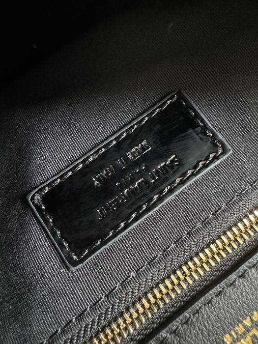 2100. 00 лв SAINT LAURENT calypso in patent leather
