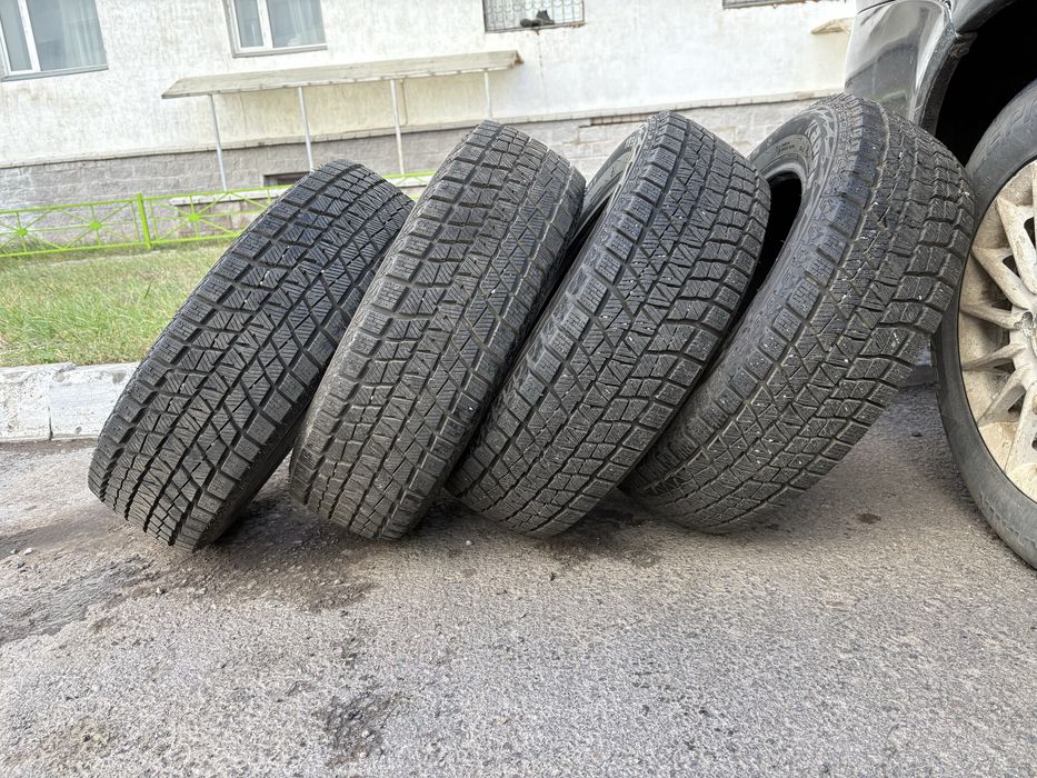 Продам Зимние шины размер 15