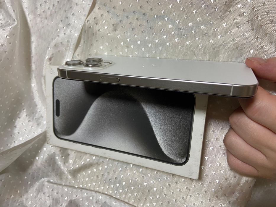 Срочно продам Iphone 15 pro Max 1TB