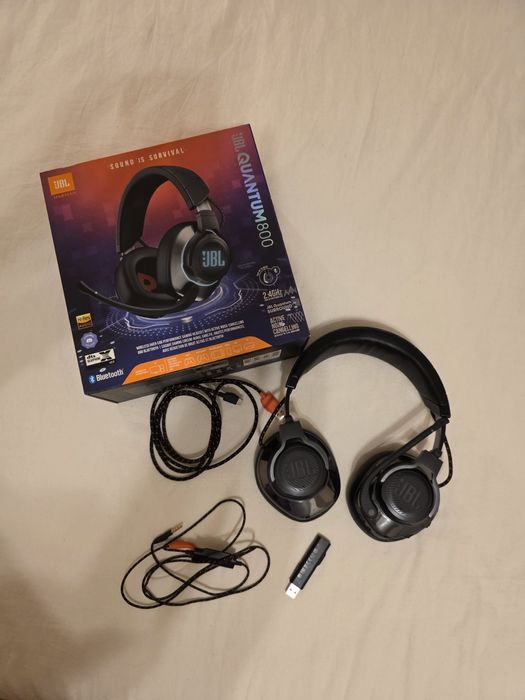Продавам JBL quantum 800