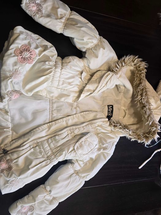 РАЗПРОДАЖБА! Топли и красиви якета за принцеси