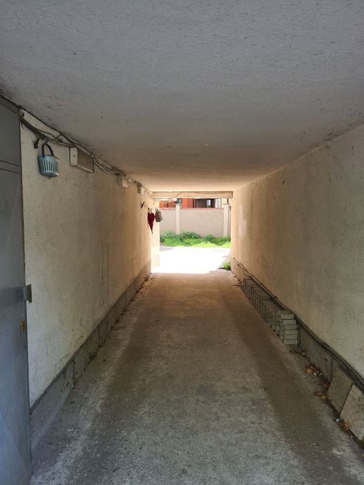 Дава се под наем Гараж / Паркомясто в София, Медицинска академия - 14 кв.м за 142.8 € - Снимка #2