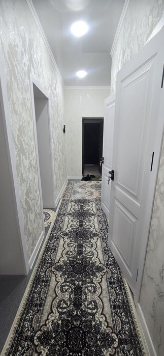 Сдаётся новая 1 ком квартира на 4 этаже,газ нету,ор:7 мкр,