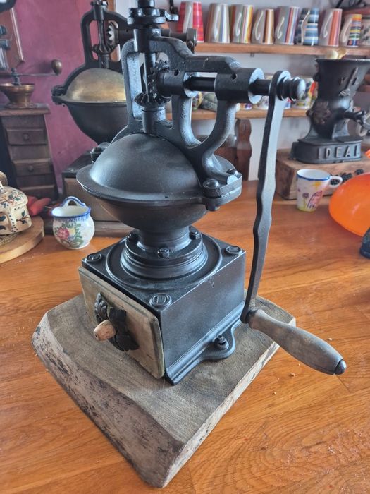 Rasnita vintage functionala