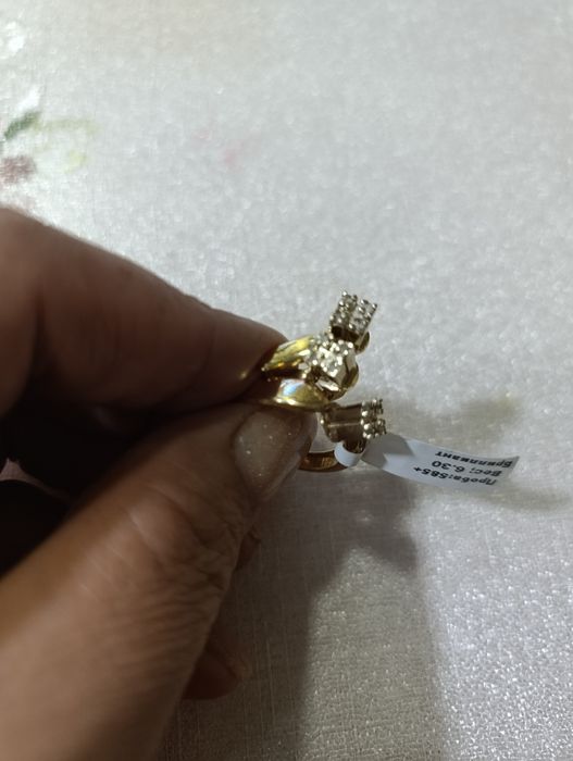 Золотой комплект с бриллиантами