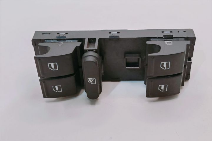 Panou Butoane Geamuri 1K4959857B Skoda Superb prima generatie seria