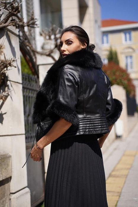 Яке Естествена кожа