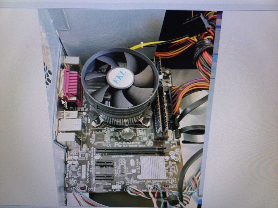 Unitate PC Desktop Intel i5 4460, 3,20 Ghz, 8GB, XFX Radeon HD5770