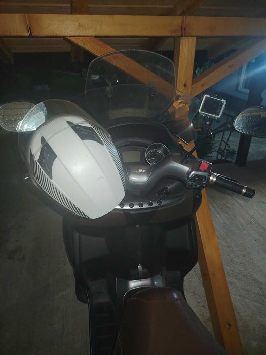 Piaggio MP 3 cat B 300