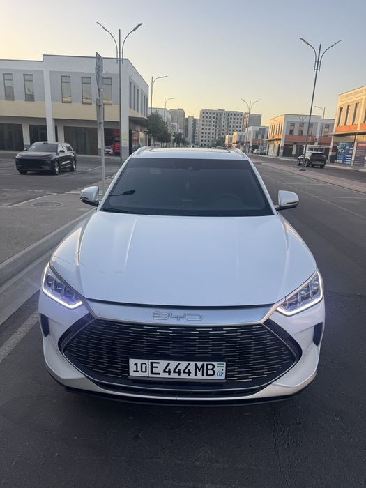 Byd song gibrid 2.300$ bn nomizga oʻtadi