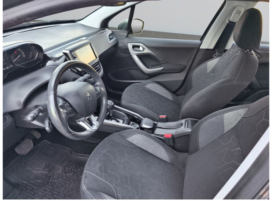 Peugeot 2008, Пежо 2008, 2019та, бензин, автоматик, от България