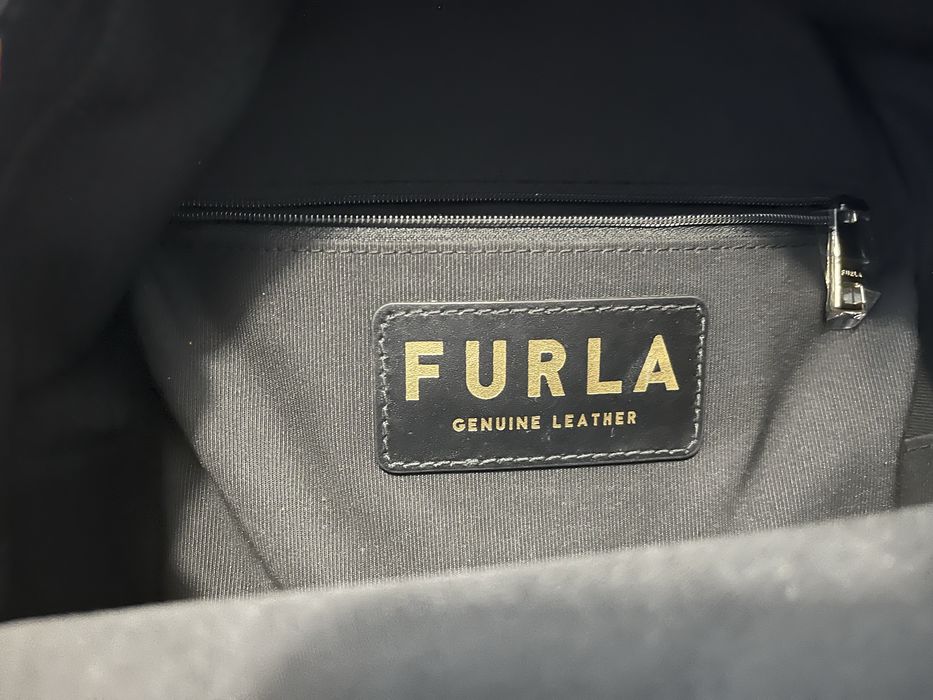 Furla кожена раница