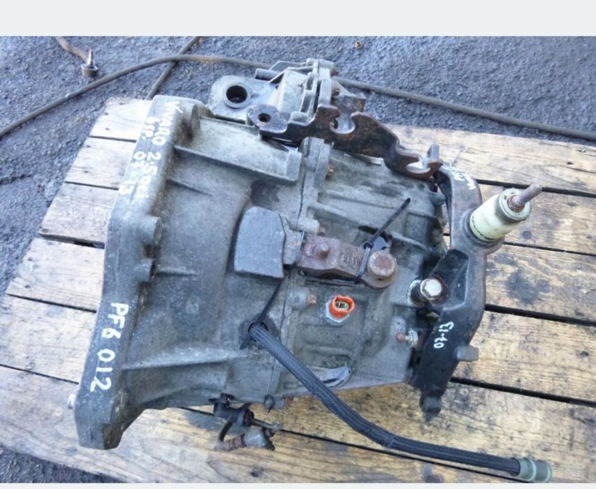 Cutie viteze Renault trafic 2.5 td 2.5 clasic