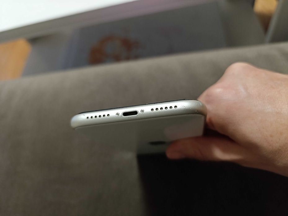 Телефон Iphone 11