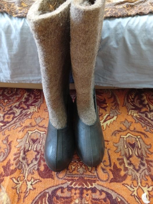 Продам валенки с галошами