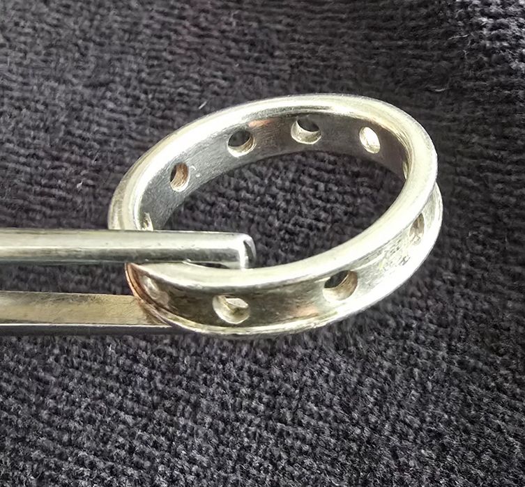 Inel argint 925, mărime 18 mm, model perforat – 4,2 g