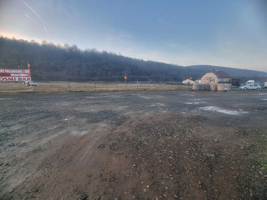 Teren intravilan cu constructii DN7 12732 mp