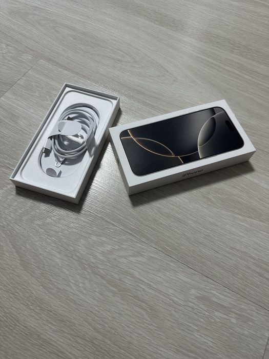 Продам iPhone 16 Pro Max 256 GB