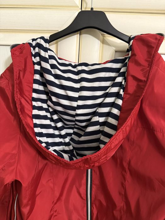 Куртка плащ красный