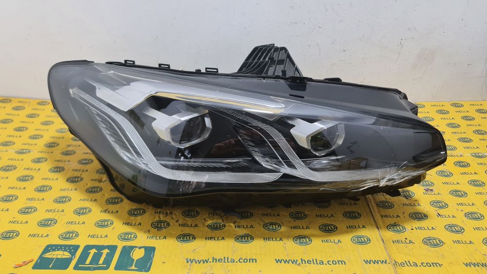 Far full led dreapta BMW 2 U06 5A42248 avariat