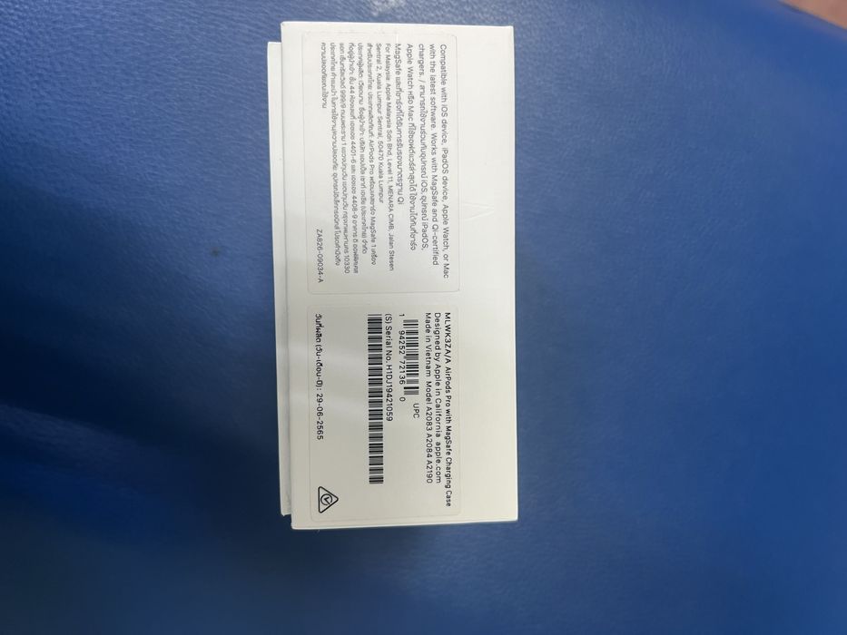 Наушники Apple AirPods