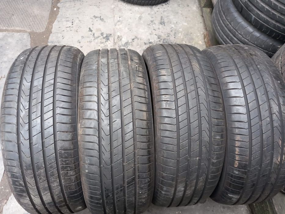 4 anvelope 215/50r18 vară marca Pirelli dot 2022 preț 240 lei bucata