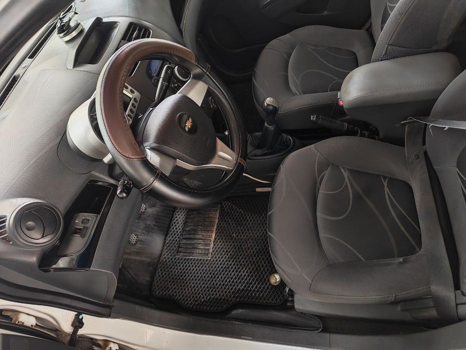 Продам автомобиль Спарк 2 поз.