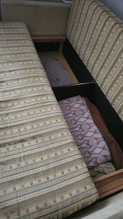 Отдам диван даром