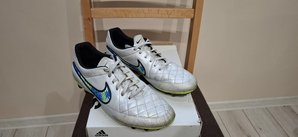 Бутонки Nike Tiempo