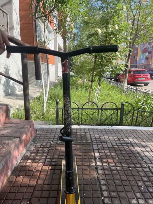 трюковой самокат