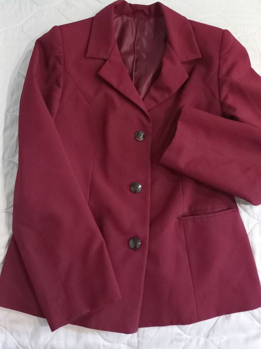 продам школьную форму БИЛ для девочки