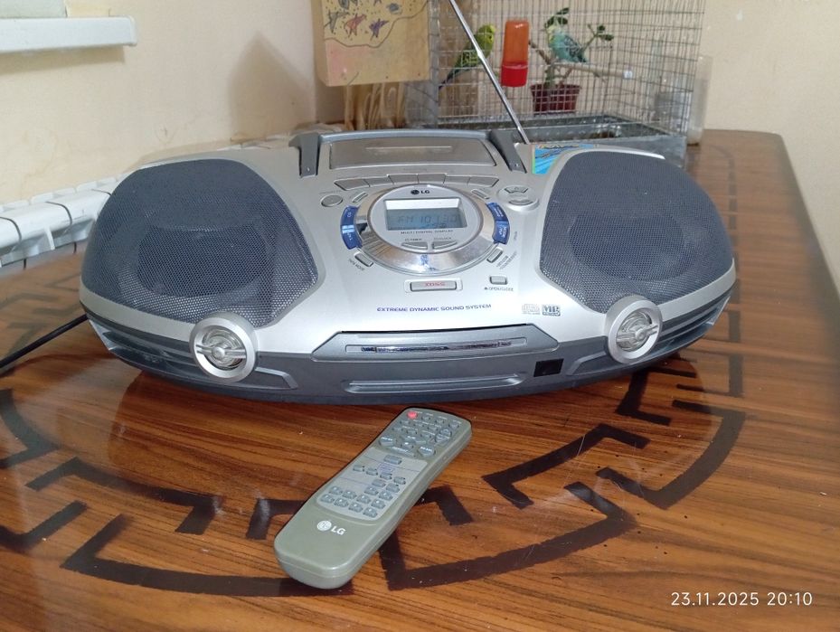 Бумбокс музыкальный центр LG
