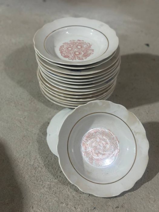 Kosa tarelka toza chini rasiski yengide