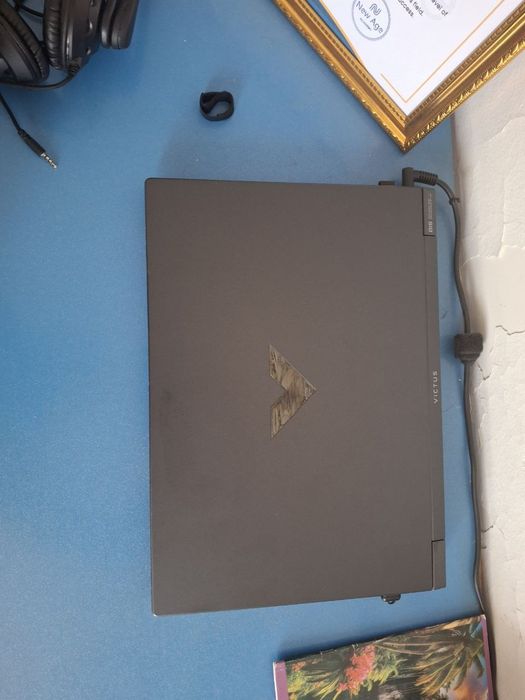 Hp victus sotiladi bir yillik garantiya bor