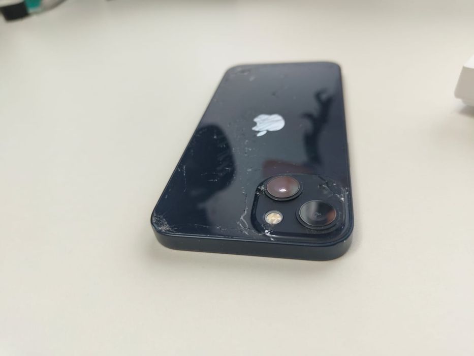 Iphone 13  mindnight