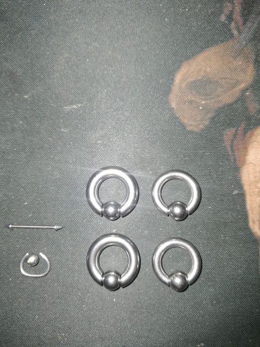 Пиърсинг обици за уши