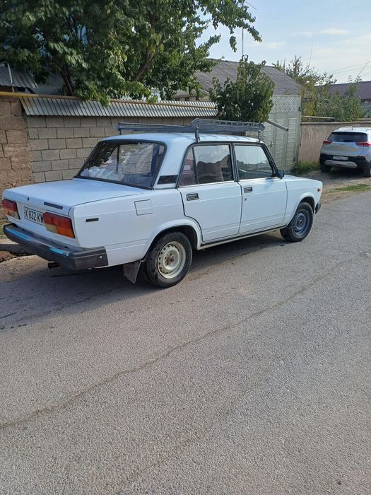 Автомобиль ваз 21074