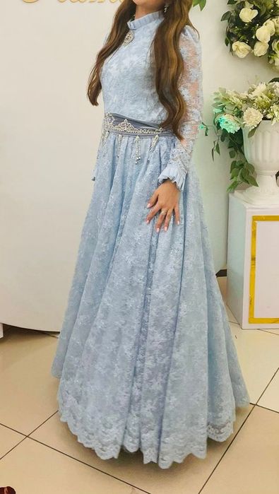 Платье женское вечернее.