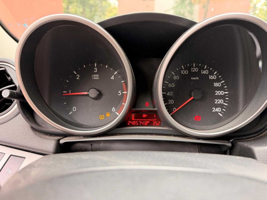 Vând Mazda 3 BL, an fabricație 2009, Motor 2.2 diesel