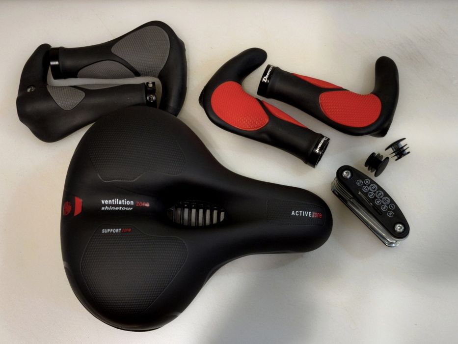 Vând șa și manșoane pentru bicicletă