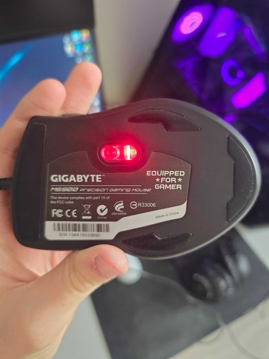Оригинална геймърска мишка Gigabyte M6900 в добро състояние