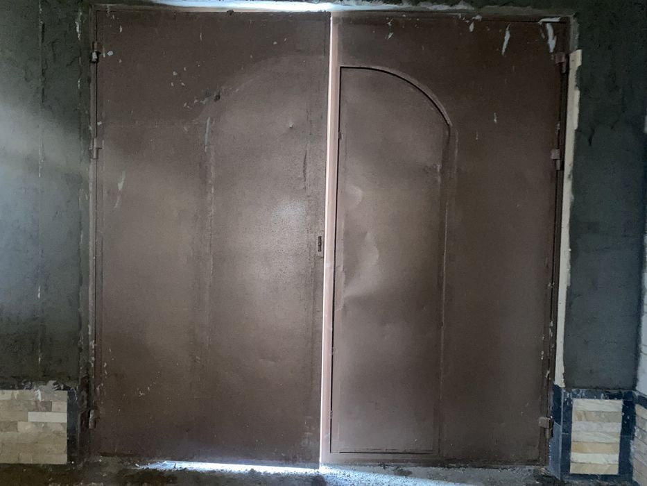 Ворота и две двери входные