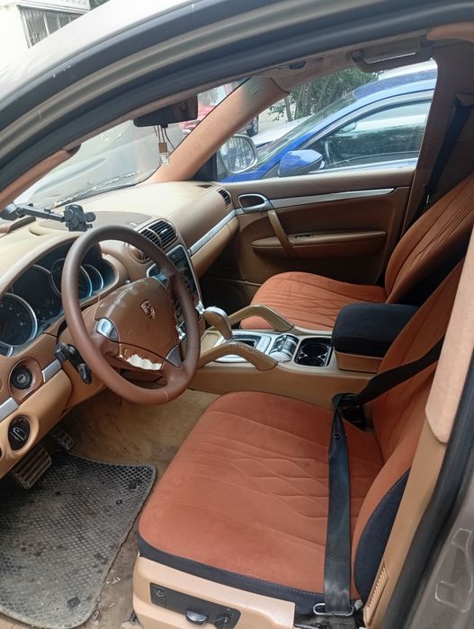 Продам автомобиль порш каен